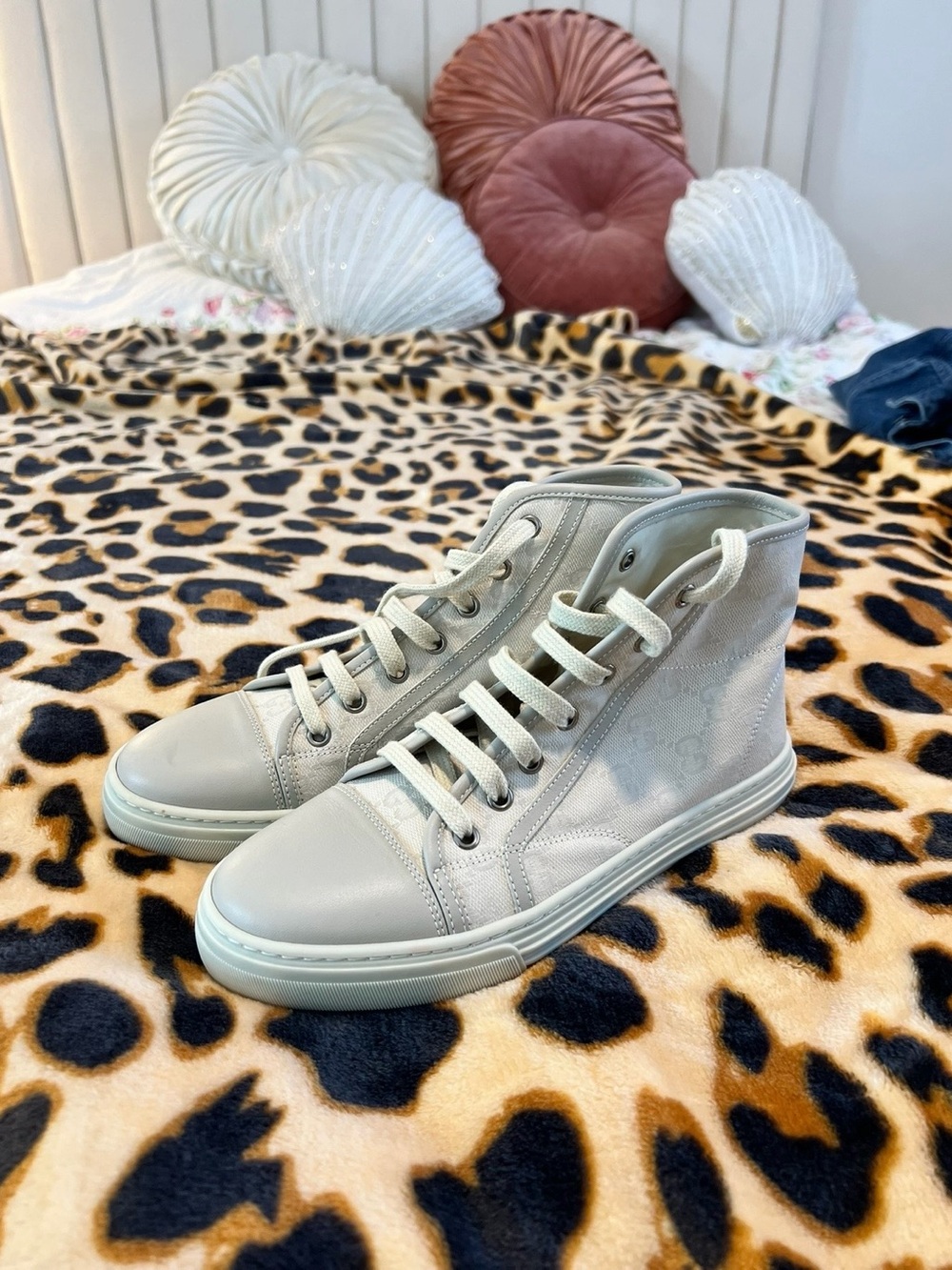 Gucci Hightop Monogram Grey Sneakers